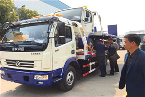 嵊州汽车道路救援拖车价格
